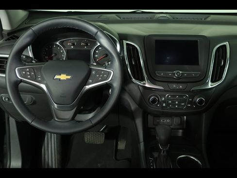 Used 2023 Chevrolet Equinox LT image 16