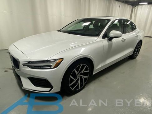 Used 2020 Volvo S60 T5 Momentum w/ Protection Package FWD image 1