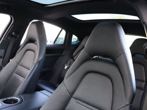 Used 2019 Porsche Panamera 4 image 61