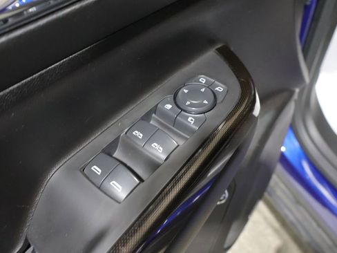 Used 2023 GMC Acadia AT4 w/ Technology Package AWD/4WD image 12