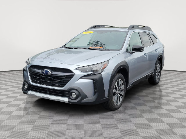 Used 2024 Subaru Outback Limited AWD/4WD image 2