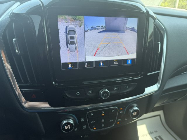 Used 2023 Chevrolet Traverse RS FWD image 10