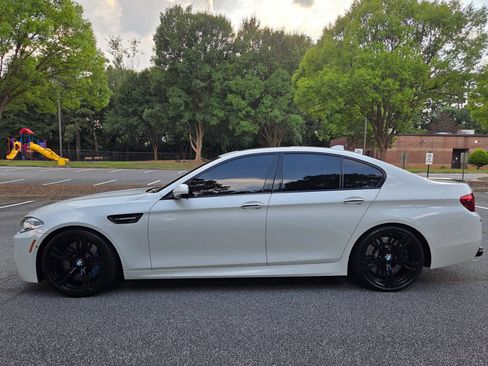 Used 2015 BMW M5 w/ Competition Package RWD image 5