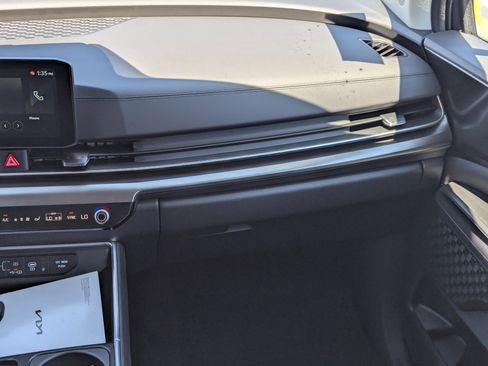 New 2026 Kia Carnival SX w/ SX Dark Edition Package image 15