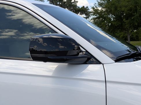 New 2026 Jeep Grand Cherokee Limited w/ Luxury Tech Group II RWD image 10