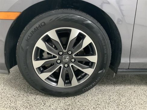 Used 2024 Honda Odyssey EX-L image 11