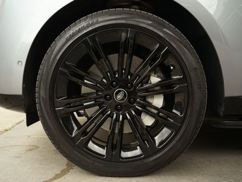 Used 2023 Land Rover Range Rover SE image 30