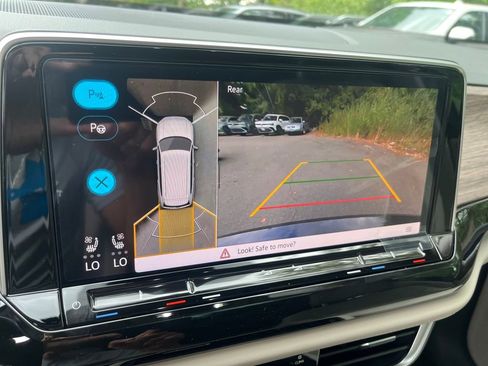 New 2026 Volkswagen Atlas SEL Premium R-Line image 12