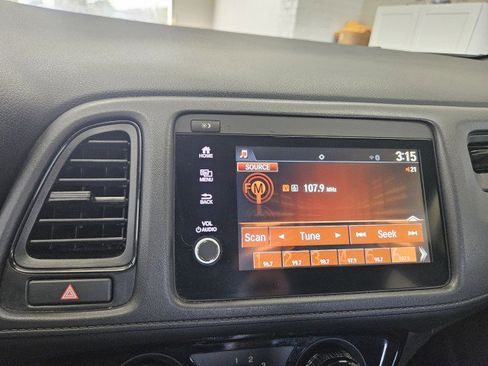 Used 2023 Honda HR-V LX image 22