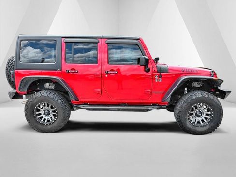 Used 2017 Jeep Wrangler Unlimited Sport AWD/4WD image 6