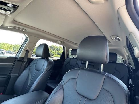 Used 2024 Kia Sorento S w/ Panoramic Sunroof Package FWD image 33