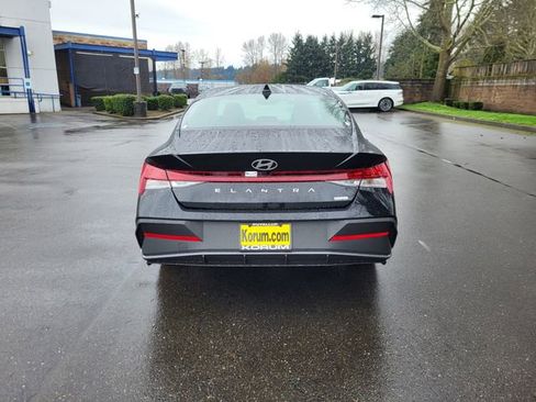 New 2026 Hyundai Elantra Blue image 4