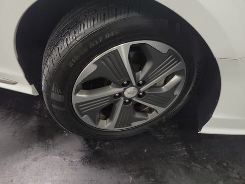 Used 2019 Hyundai Sonata Limited FWD image 11