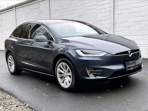 Used 2020 Tesla Model X Long Range image 7