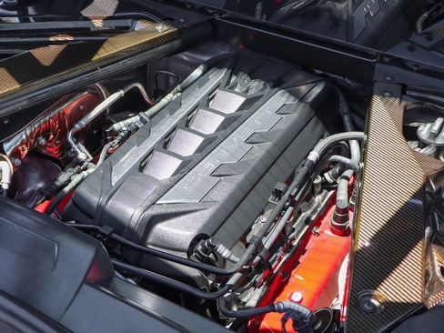 Used 2021 Chevrolet Corvette Stingray Preferred Cpe w/ Z51 Performance Package RWD image 10