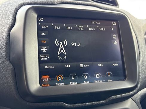 Used 2023 Jeep Renegade Latitude AWD/4WD image 15