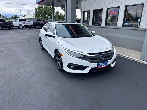 Used 2016 Honda Civic Touring image 37