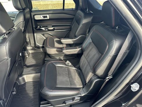 Used 2023 Ford Explorer ST-Line w/ Class IV Trailer Tow Package image 24