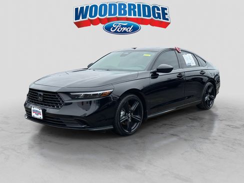 Used 2024 Honda Accord Sport image 2