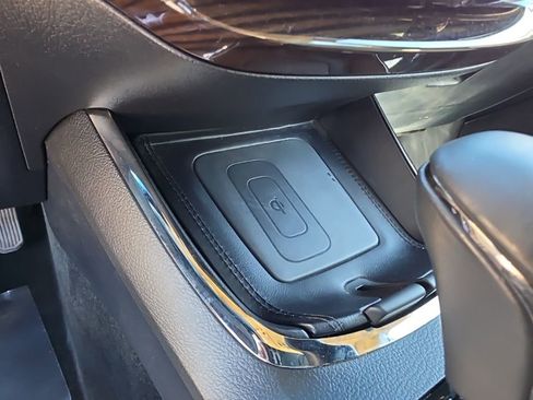 Used 2013 Toyota Avalon Limited w/ Technology Pkg image 20