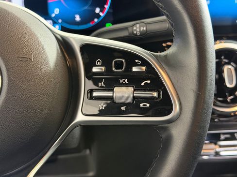 Used 2022 Mercedes-Benz GLA 250 4MATIC image 30