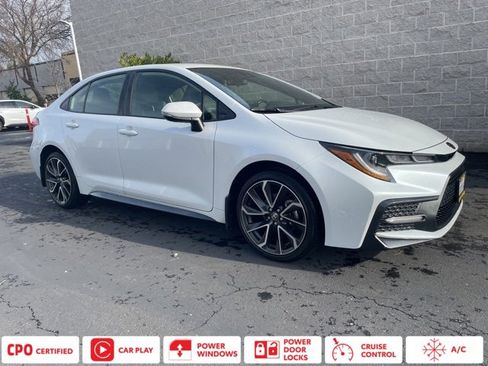 Certified 2022 Toyota Corolla SE image 1