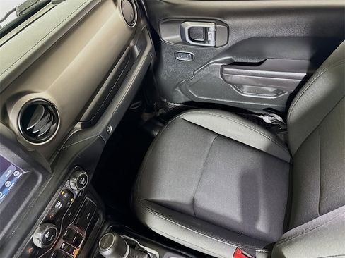 Used 2020 Jeep Gladiator Sport w/ Quick Order Package 24S image 19