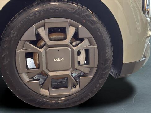 New 2026 Kia Carnival EX FWD image 43
