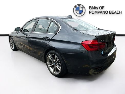 Used 2018 BMW 330i xDrive Sedan w/ Premium Package image 3