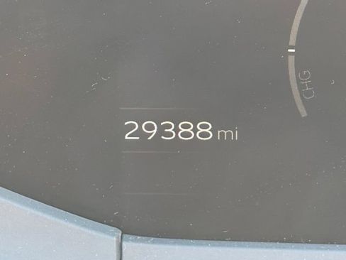 Used 2025 Toyota Prius LE FWD image 14