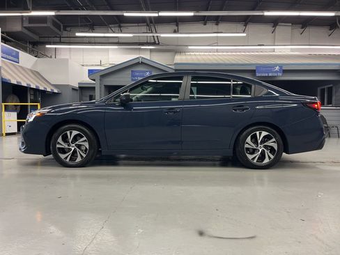 Certified 2025 Subaru Legacy AWD/4WD image 4