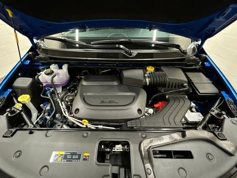 New 2027 Chrysler Pacifica Limited w/ Family Tech Group FWD image 14
