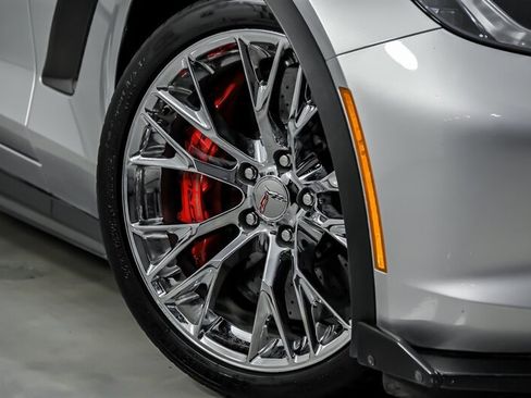 Used 2016 Chevrolet Corvette Z06 w/ 3LZ Preferred Equipment Group RWD image 4