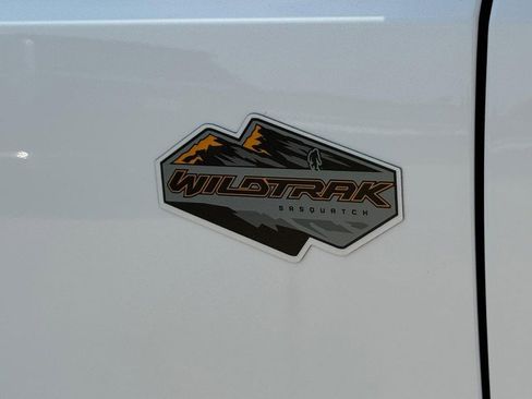 Used 2023 Ford Bronco Wildtrak image 8