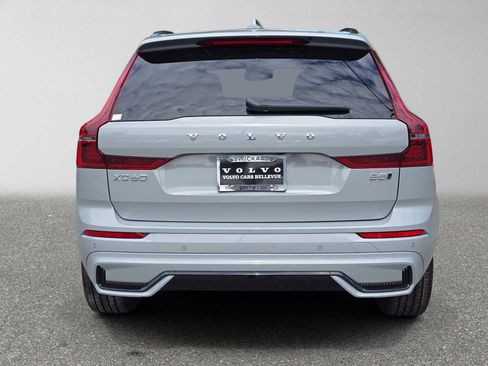 Used 2026 Volvo XC60 B5 Plus w/ Climate Package AWD/4WD image 4