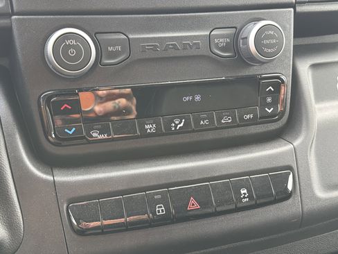 Used 2025 RAM ProMaster 2500 image 30