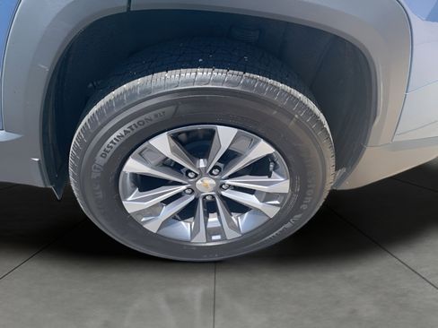 Certified 2025 Chevrolet Equinox LT FWD image 21
