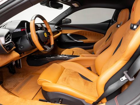 Used 2025 Ferrari 296 GTB RWD image 5