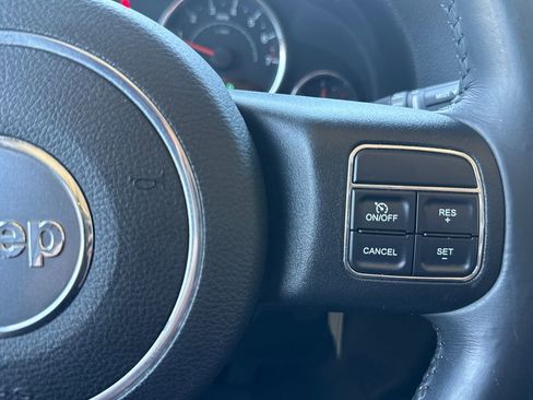 Used 2015 Jeep Wrangler Unlimited Sport w/ Quick Order Package 24S AWD/4WD image 16