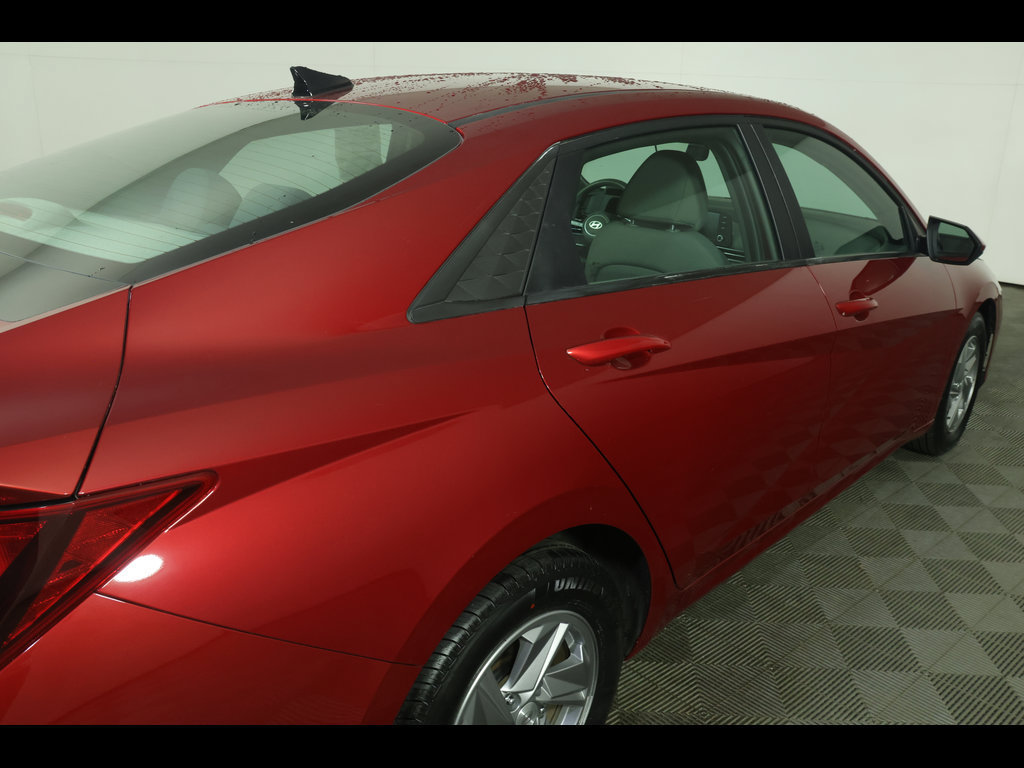 Used 2024 Hyundai Elantra SE FWD image 16