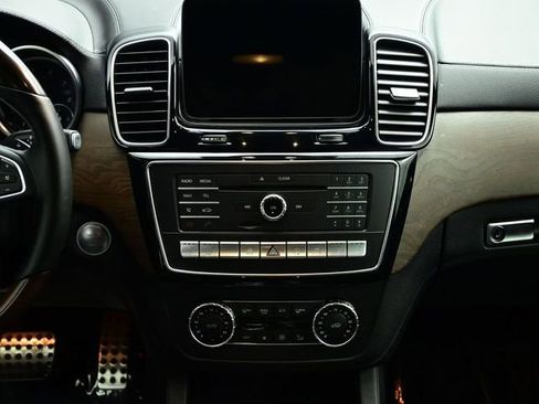 Used 2017 Mercedes-Benz GLE 43 AMG 4MATIC image 36