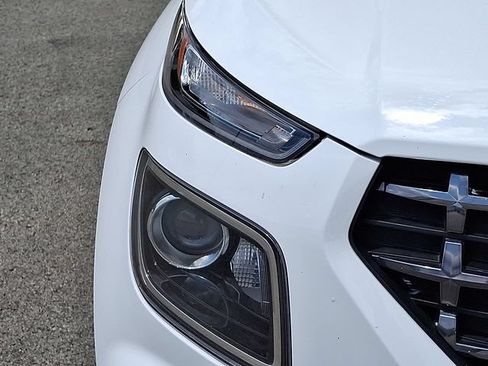 Certified 2023 Hyundai Venue SEL FWD image 9