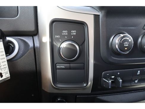 Used 2017 RAM 2500 Big Horn AWD/4WD image 29