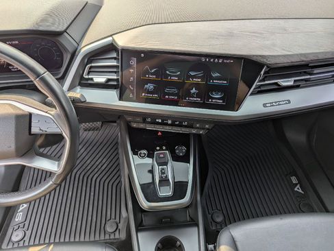Used 2023 Audi Q4 e-tron Premium Plus w/ Premium Plus RWD image 18