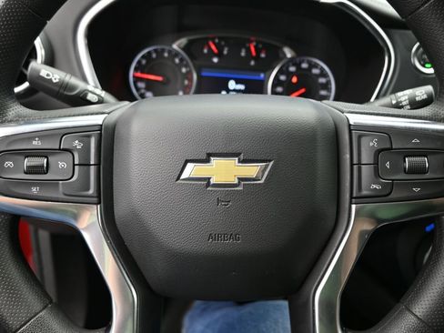 Used 2025 Chevrolet Blazer LT AWD/4WD image 13