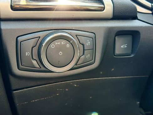 Used 2016 Ford Fusion Energi SE FWD image 10