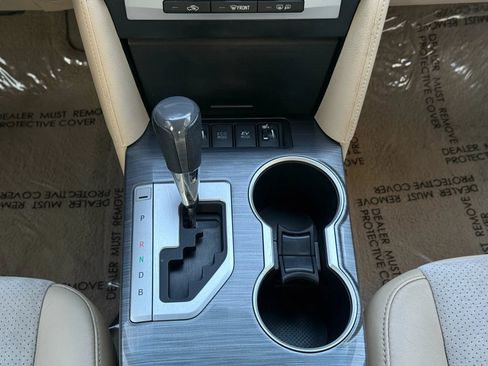 Used 2012 Toyota Camry XLE image 37