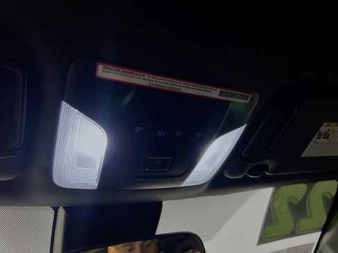 Used 2022 Toyota Corolla SE FWD image 21