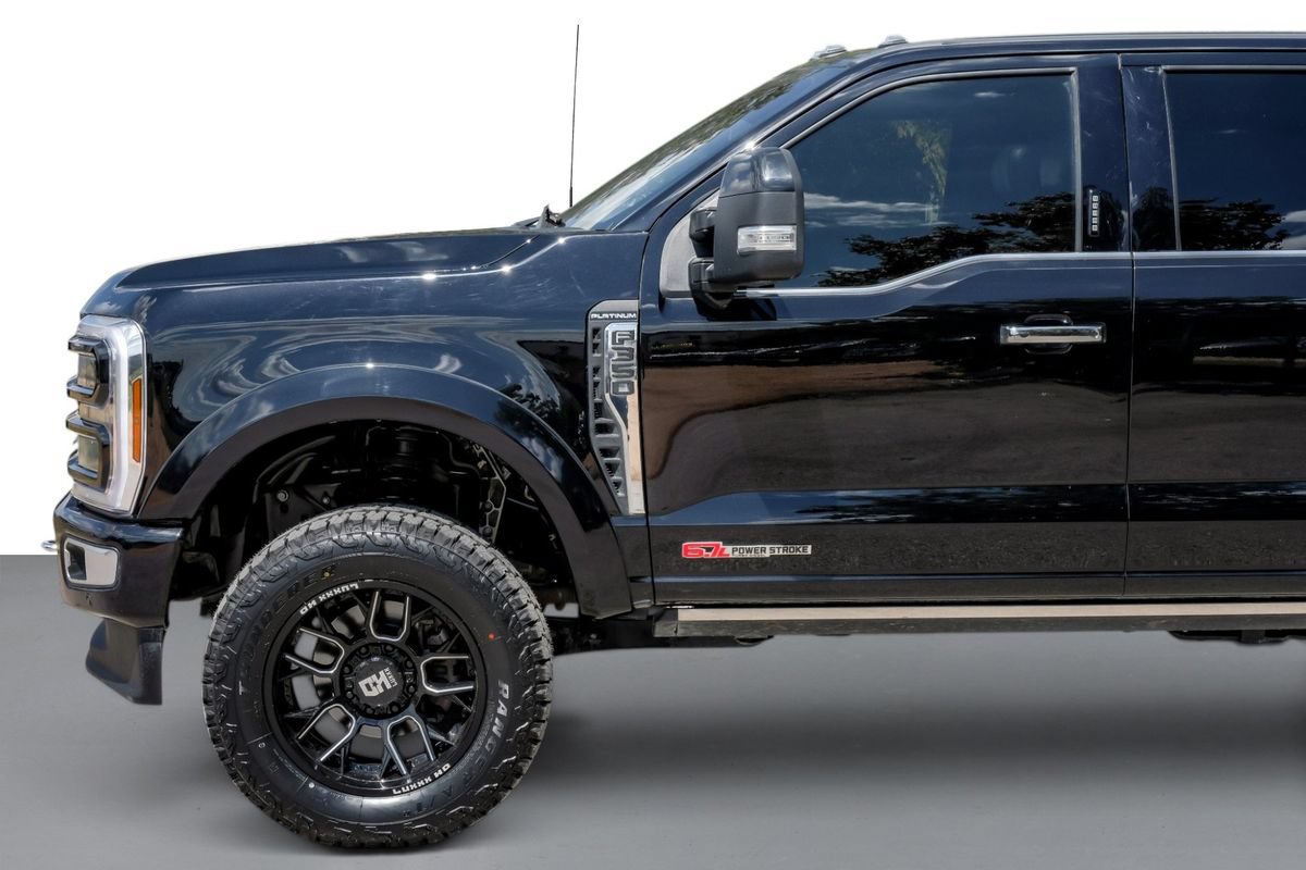 Used 2024 Ford F350 Platinum AWD/4WD image 11