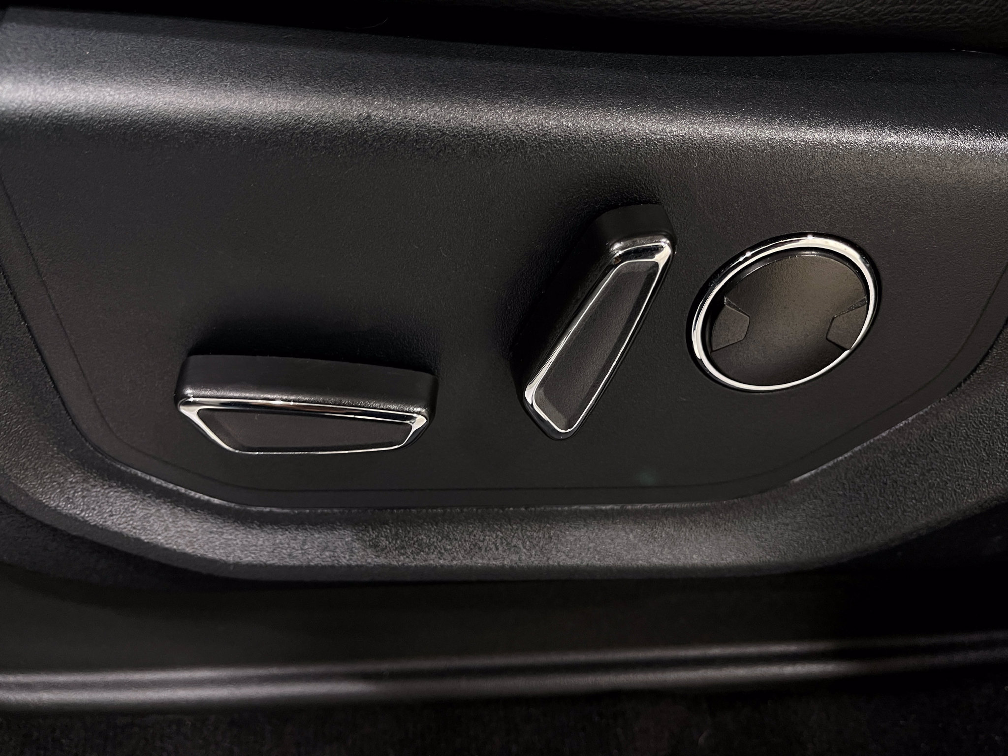 Used 2021 Ford Expedition Max Limited AWD/4WD image 17